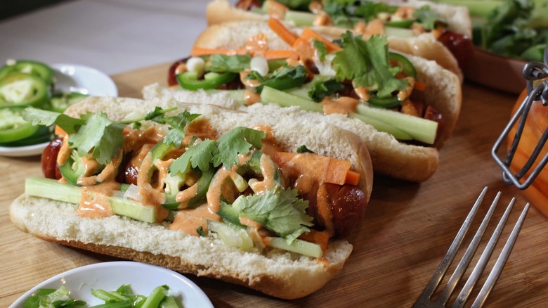 banh mi hot dogs